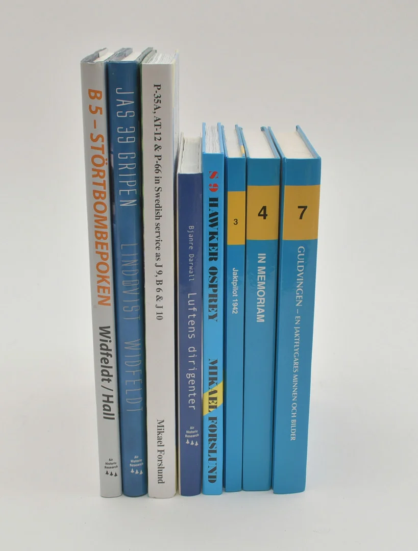 Böcker om flyg. 8 volymer. — Books — Connoisseur Bokauktioner