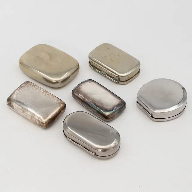SNUSDOSOR OCH TOBAKSDOSA, 6 ST, NYSILVER/METALL, 1900-TAL.