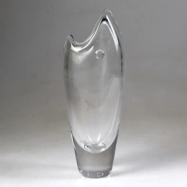 VICKE LINDSTRAND. Vas, glas, Kosta.