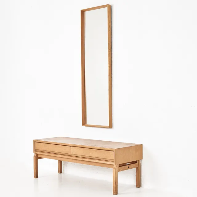 MARIAN GRABINSKI. bänk / sideboard, ur MTP-serien, ek/ekfaner, 2 lådor, IKEA, 1960-tal, SPEGEL, 1950-tal.
