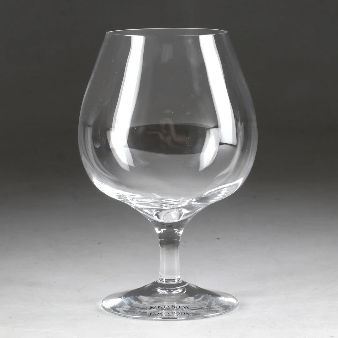 BERTIL VALLIEN. Cognacskupor, 4 st, "Chateau", glas, Kosta Boda. — Tableware — Stadsauktion Sundsvall