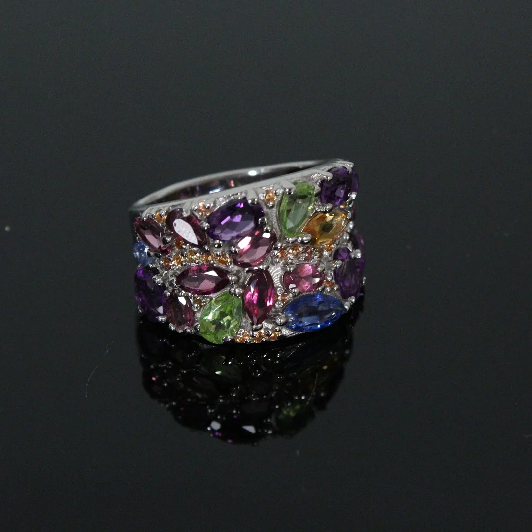 Ring mit bunten Edelsteinen, 925er Silber. — Rings — Stockholms Auktionsverk Düsseldorf/Neuss