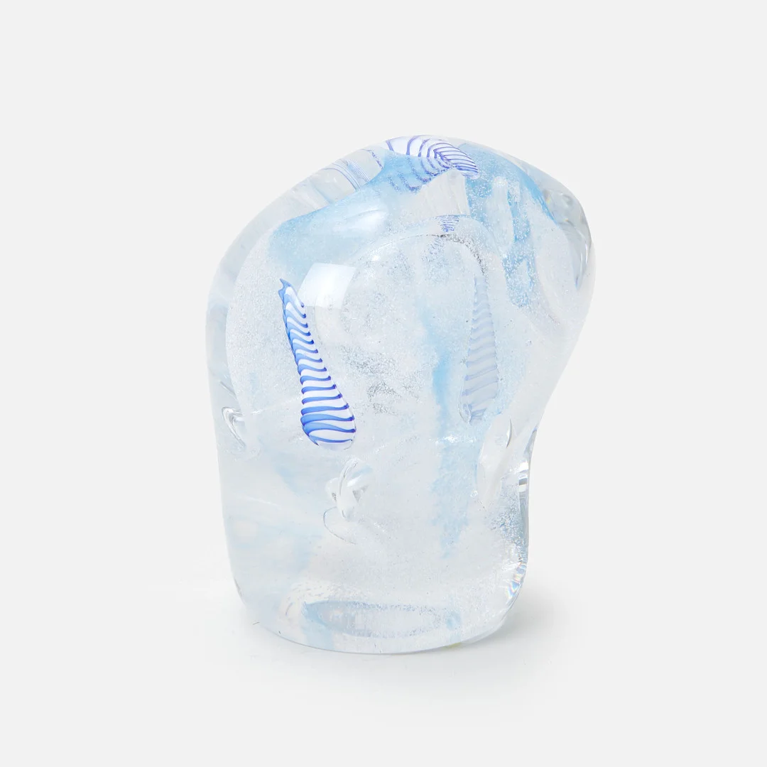 MONICA BACKSTRÖM. Skulptur, glas, "Luft" ur serien "Fyra elementen", limited edition 328/533, Kosta Boda. — Art glass — Göteborgs Auktionsverk