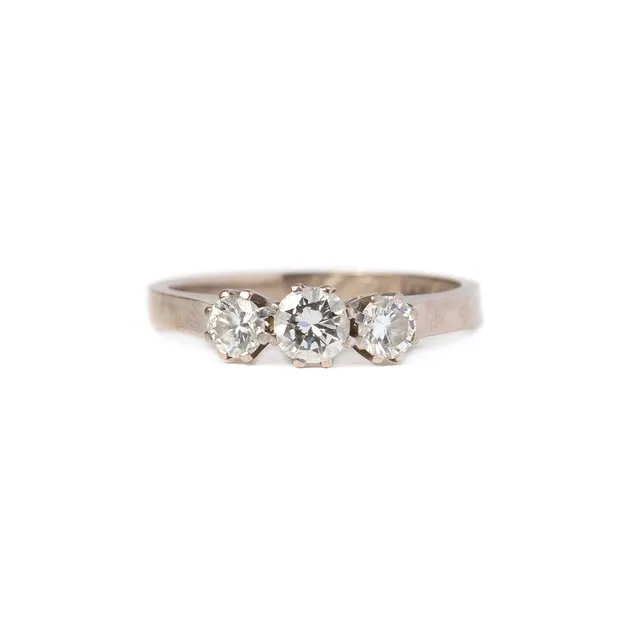 RING, 18K vitguld med briljantslipade diamanter totalt 0.64 ct, Ernst Harbeck, Göteborg, 1973.