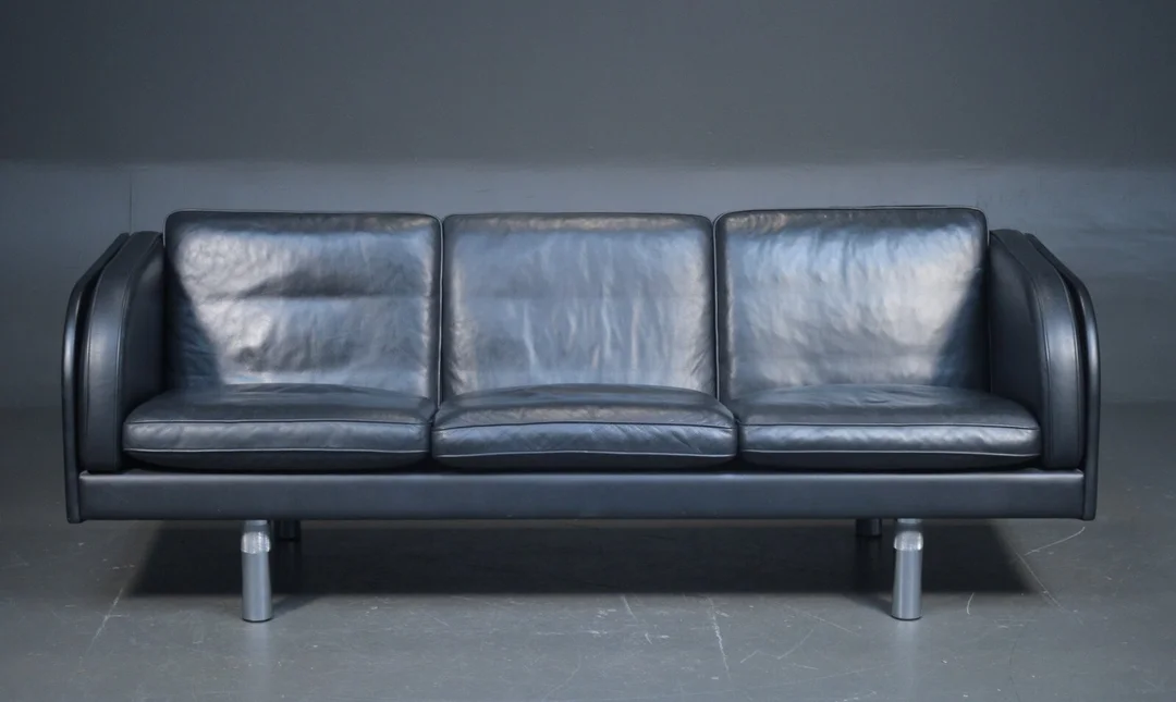 Jørgen Gammelgaard. Three-seater sofa, leather, model EJ 20/3 — Furniture/Lounge suites, sofas — Lauritz