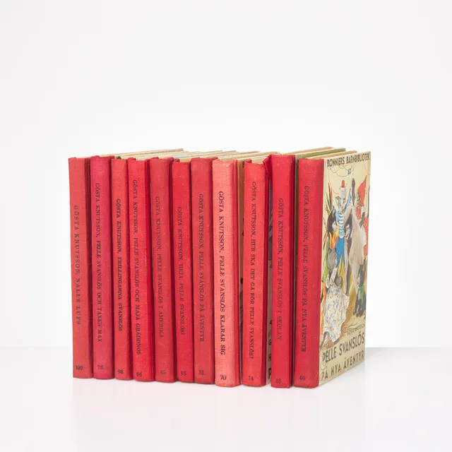 GÖSTA KNUTSSON. Böcker, 10+1 st, Pelle Svanslös samt Nalle Lufs, Bonniers Barnbibliotek, 1940-tal.