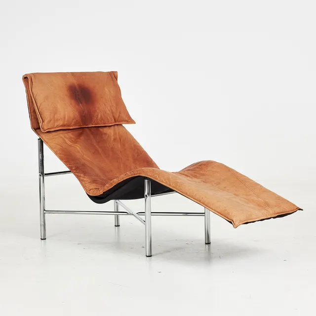 TORD BJÖRKLUND. Vilstol, ”Skye”, Ikea, skinn, kromad metall, 1980-tal.