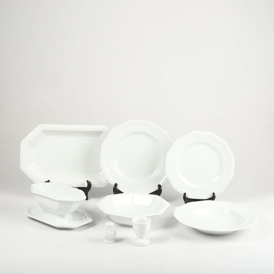 MATSERVISDELAR, 25 stycken, "Maria", Rosenthal, Tyskland. — Tableware — Helsingborgs Auktionskammare