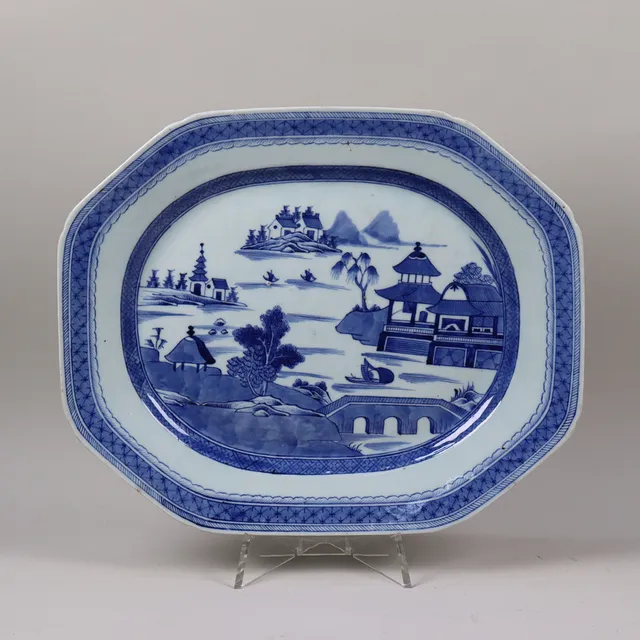 UPPLÄGGNINGS -/STEKFAT, Kina, Jiaqing (1796-1820).