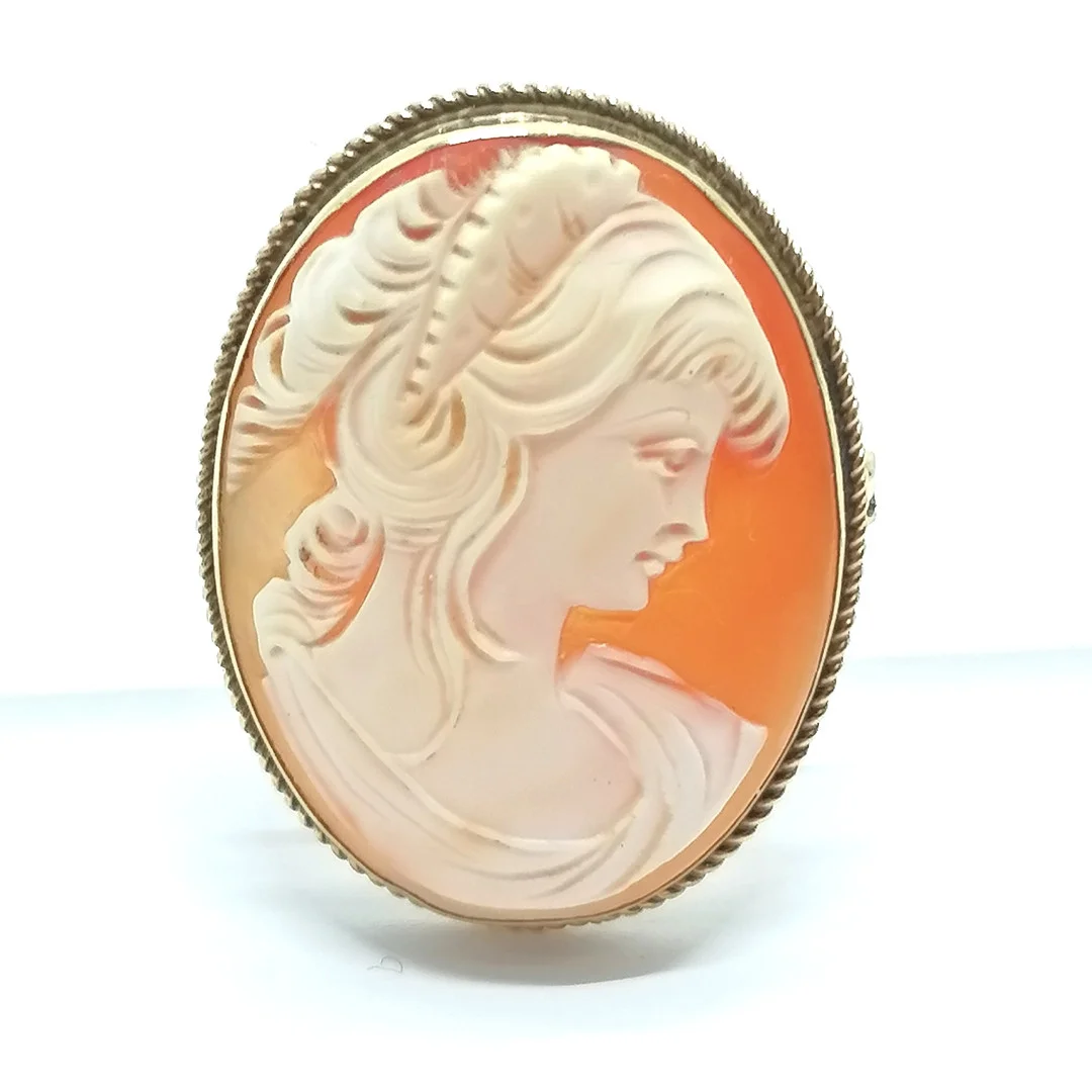 9CT GOLD HAND CARVED PORTRAIT CAMEO BROOCH. — Brooches & Pendants — Acreman St Auctioneers & Valuers