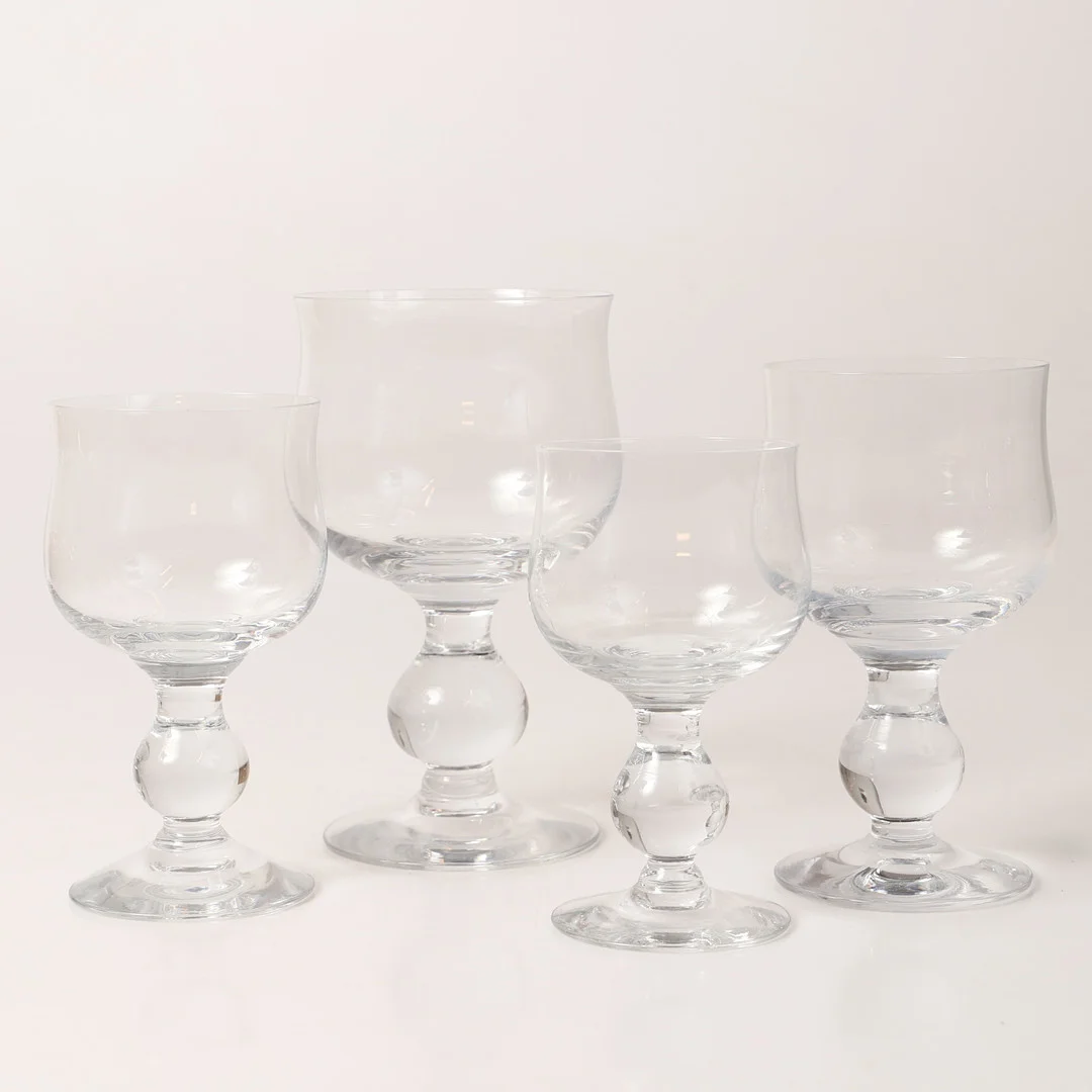 ERIK HÖGLUND. Glasservis, 12 delar, "H40", Kosta. — Tableware — Helsingborgs Auktionskammare