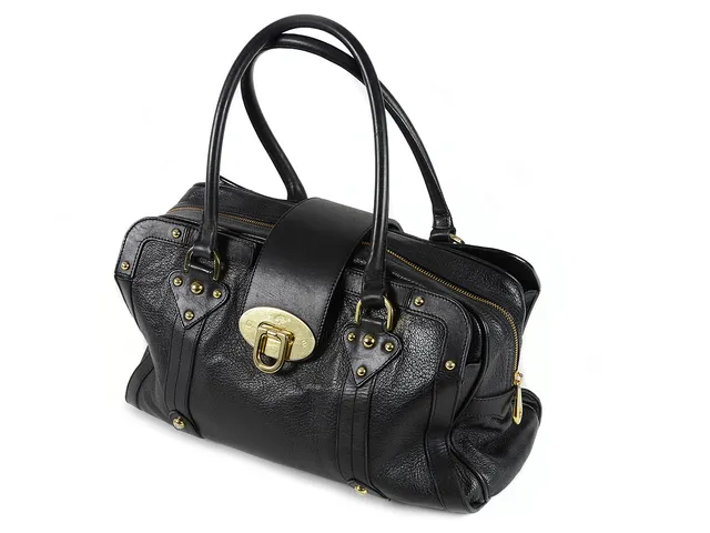 VÄSKA, MULBERRY, svart läder med gulmetalldetaljer, 37x22x13 cm, dustbag. Visst slitage.