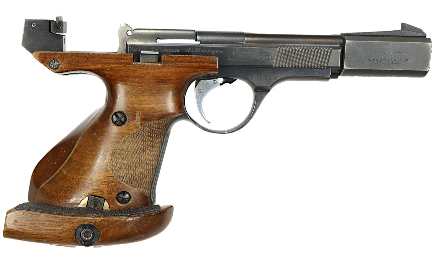 PISTOL, Halvautomatisk, fabrikat Unique, modell DES 69, kaliber .22LR, tillv.nr 736224, se-nr SE0132028. — Pistols — Walter Borg