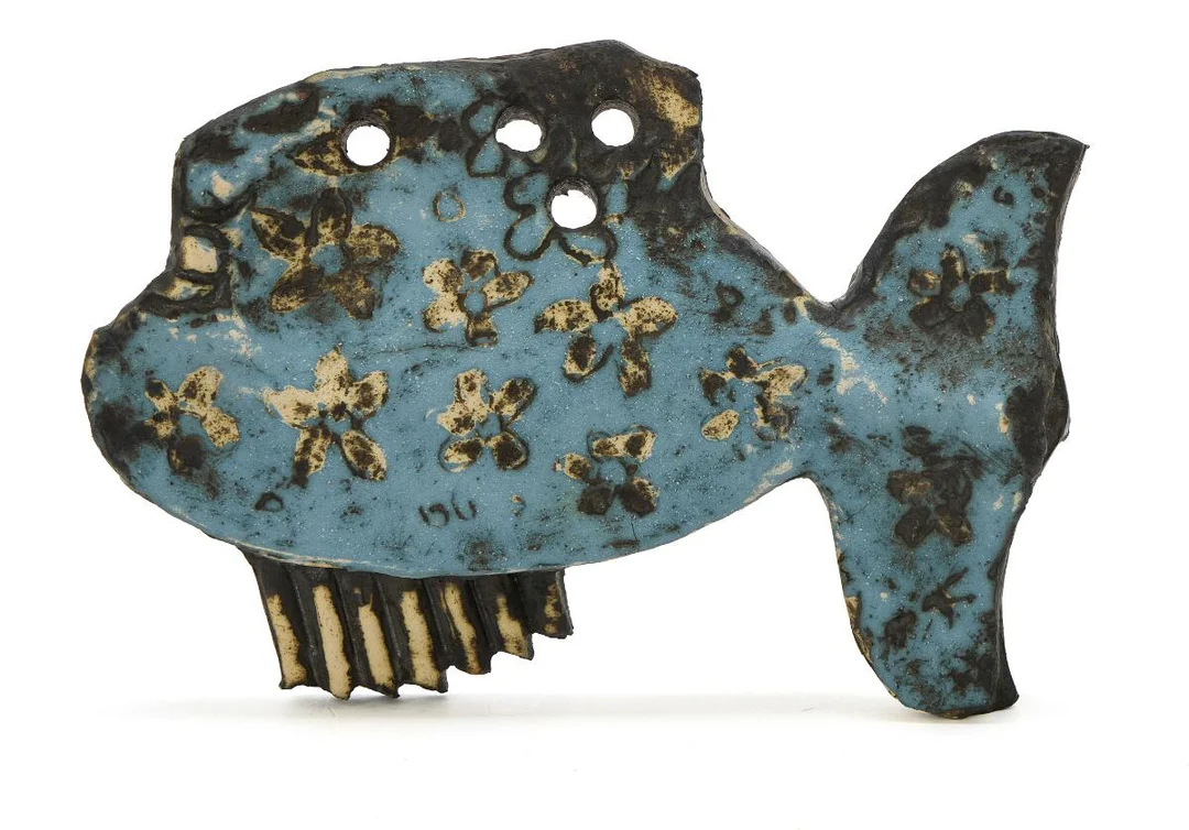 Fish. Unsigned. Stoneware. H. 19. L. 29 cm. — Modern Sculptures/Modern art — Bruun Rasmussen