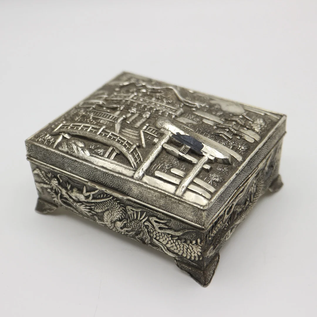 CHINESISCHE DOSE ANTIK. — Asiatica — Kunst- und Auktionshaus Kleinhenz
