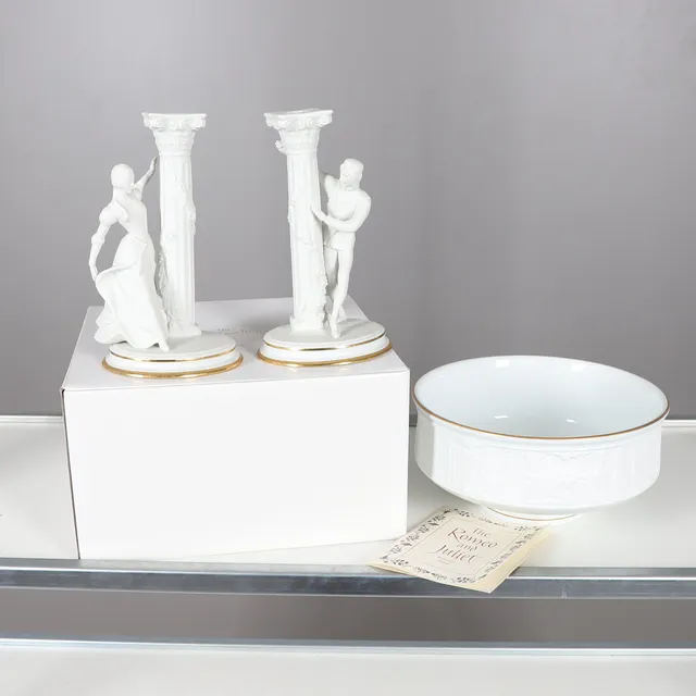 FRANKLIN MINT. A PORCELAIN ROMEO AND JULIET BOWL AND PAIR OF CANDLESTICKS.