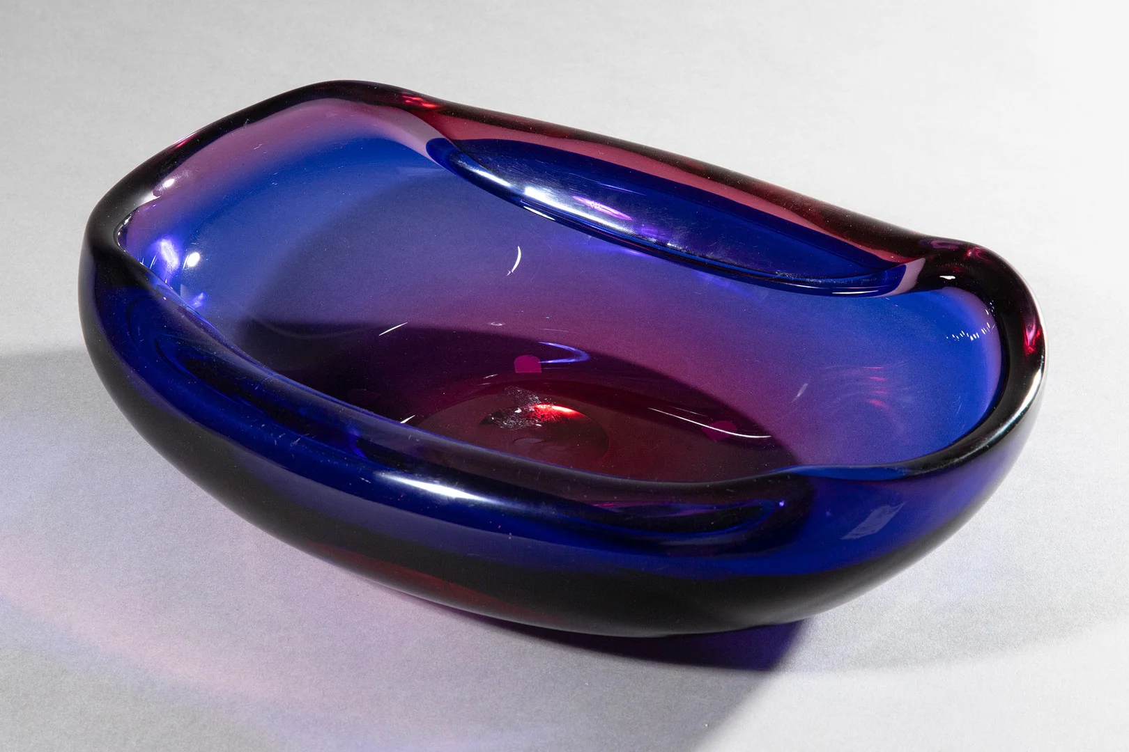 ARCHIMEDE SEGUSO. ZUGESCHRIEBEN. Schale (109-21). — Art glass — Art and Design Auctions