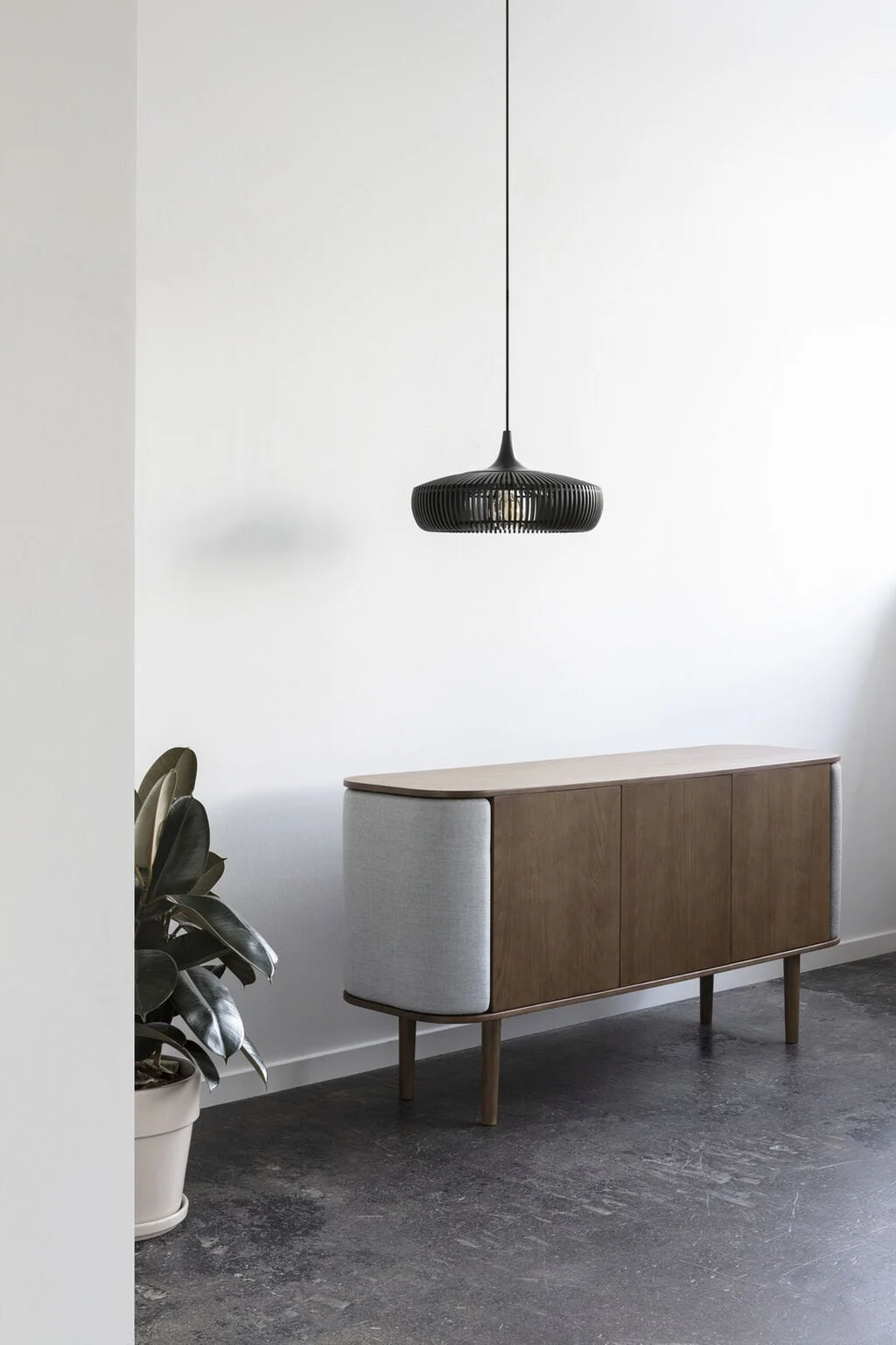Søren Ravn Christensen. Screen, black-lacquered oak, model Clava Wood — Lamps and lighting/Pendant lights — Lauritz
