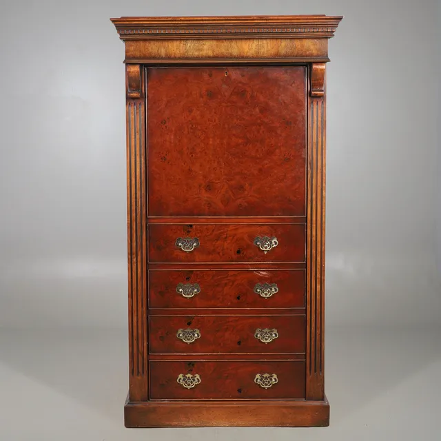 21ST CENTURY ANTIQUES: GEORGIAN STYLE 'ESCRITOIRE' GUN CABINET.