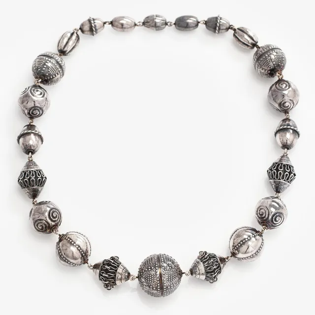 Kalevala Koru, "Skatten från Halikko", collier, silver.