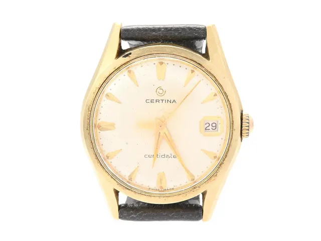 CERTINA, Certidate, Serie nr. 3126205, Boett nr. 89366, herrur, 34,5 mm, guld på stål, manuell, plexiglas, datum, skadad urtavla, läderband, ca 1957.
