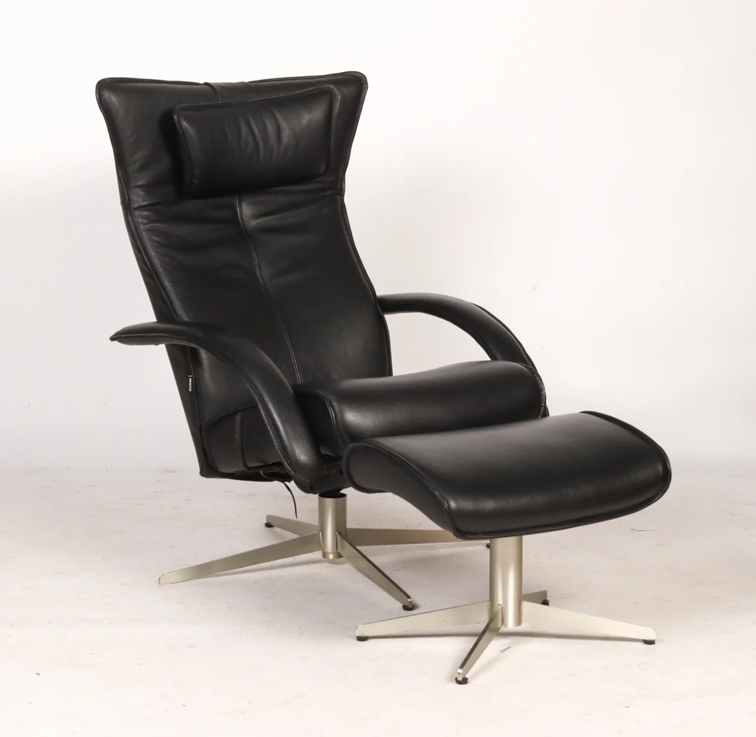 Brunstad. Armchair model Delta Swing with stool (2) — Furniture/Lounge chairs — Lauritz