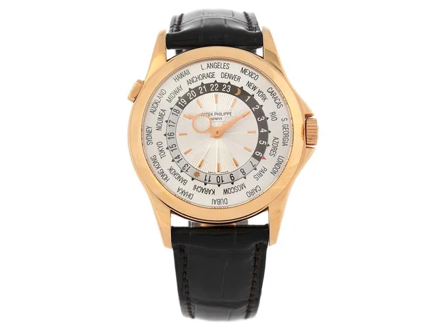 PATEK PHILIPPE, World Time, Complications, Cal 240 HU, Serie nr. 5630957, Ref nr. 5130R-001, Boett nr. 4565101, herrur, 38,5 mm, 18K rosa guld, automatisk (microrotor), safirglas, 24-timmarsvisning, glasbaksida, läderband, viklås i 18K rosa guld, ca 2012.