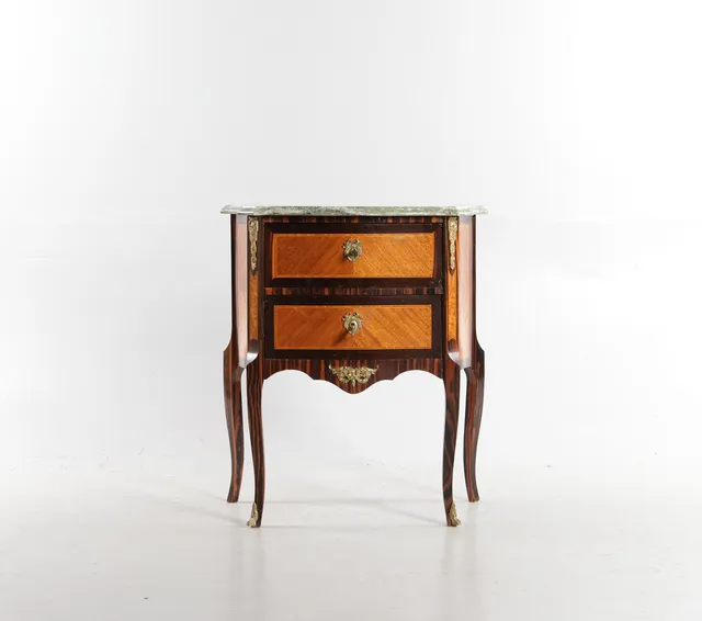 Kommode af mahogni og rosentræ, topplade af marmor, 1900-tallets midte.