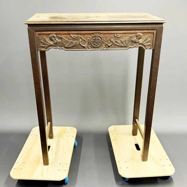 CHINESE HARDWOOD ALTAR TABLE.