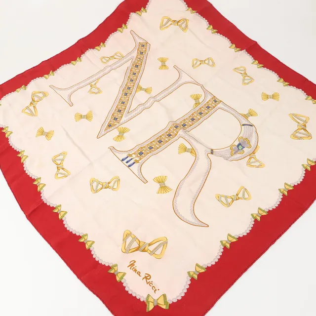 NINA RICCI. Scarf, siden, Italien.