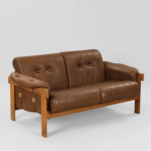 HENRY WALTER KLEIN. Sofa med stel af egetræ, betrukket med dybhæftet brunt læder, "Lissabon", Bramin, Danmark, 1960/70'erne.