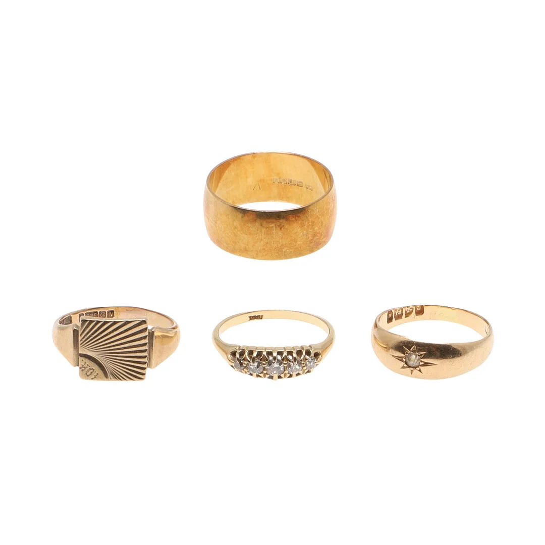A DIAMOND FIVE STONE RING. — Rings — Lawrences Auctioneers
