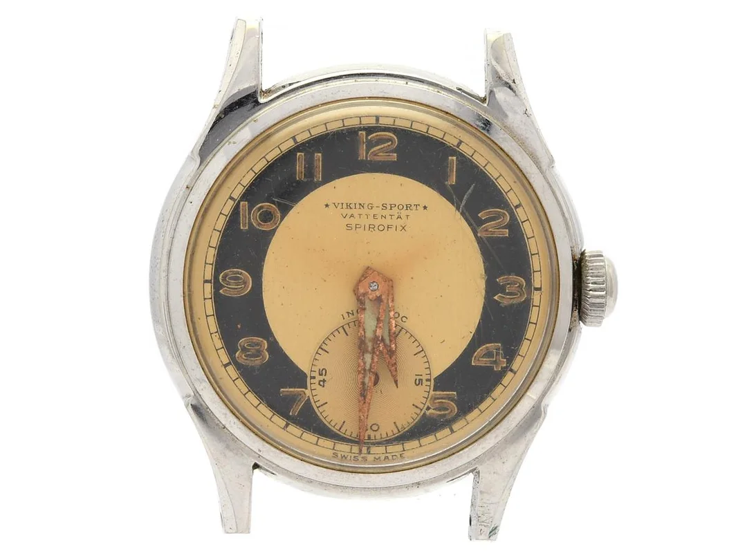 VIKING, Sport, Cal 677, Boett nr. 2326755, herrur, 33 mm, stål (Sandviken), manuell, plexiglas, skadad urtavla/visare, ca 1955. — Klockor/Viking — Kaplans