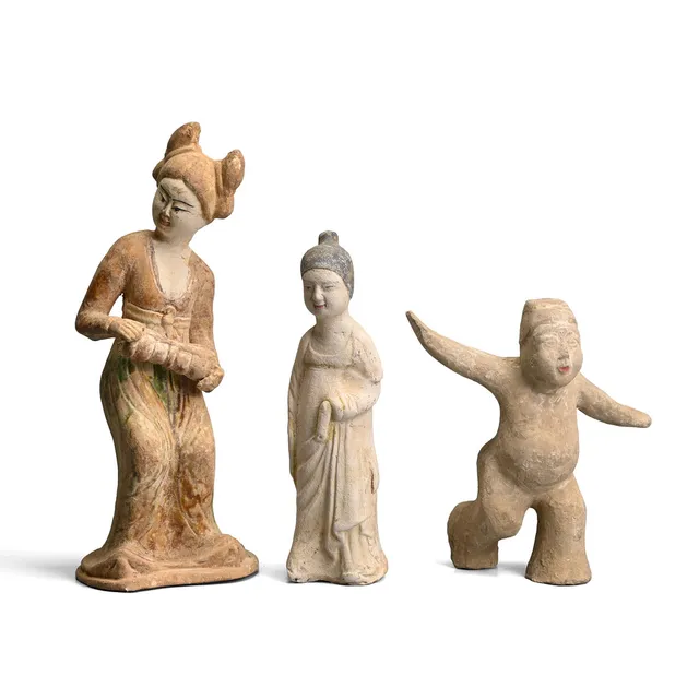 THREE CHINESE PAINTED / PARTLY GLAZED POTTERY FIGURES, HAN / TANG DYNASTY STYLE.