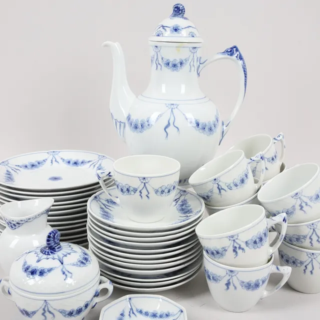 KAFFESERVIS, 41 st, "Empire", porslin, Bing & Gröndahl, Köpenhamn, Danmark.