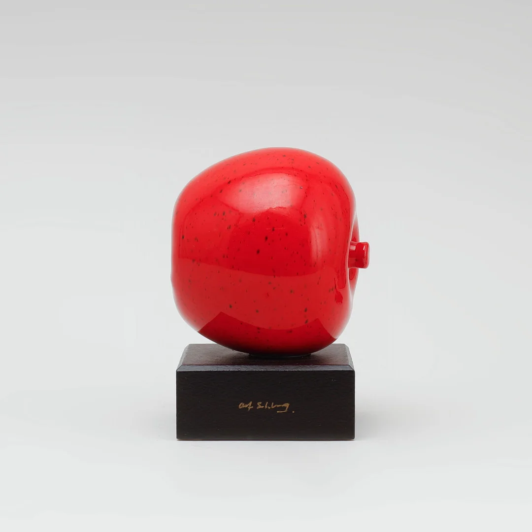 ALF EKBERG. Skulptur, Äpple, keramik, signerad. — European — Göteborgs Auktionsverk