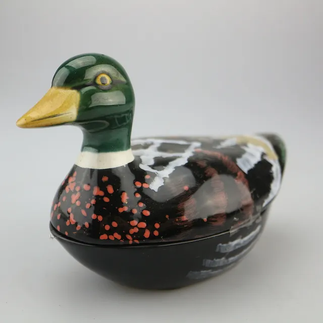 PORZELLAN GANS FIGUR.