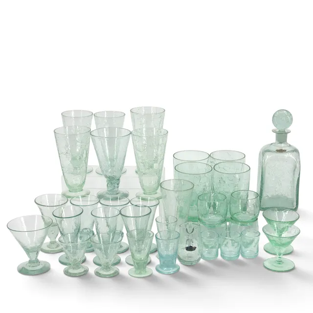TURE BERGLUND. Glasservis, 35 delar, sk. Skansenglas, delvis etikettmärkt, Stockholms Glas, 1900-talets första hälft.