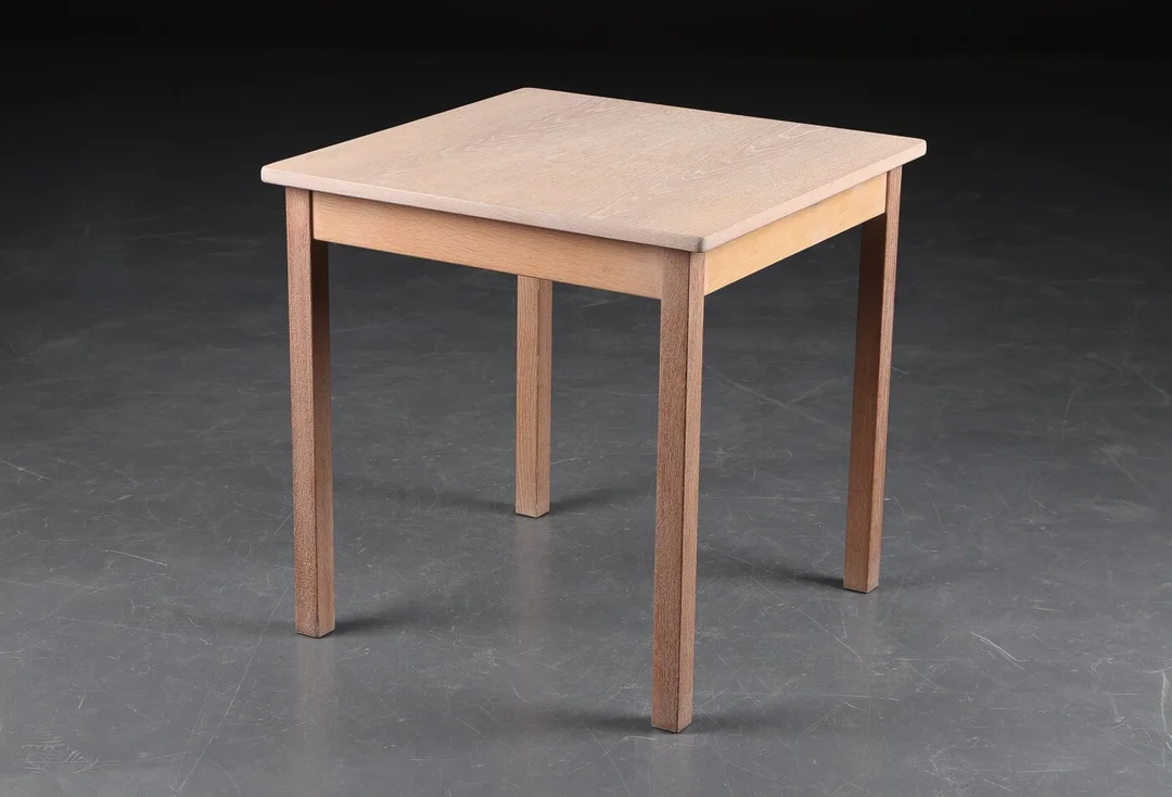 Børge Mogensen. Sidebord / sofabord af eg — Furniture/Coffee tables, occasional tables — Lauritz