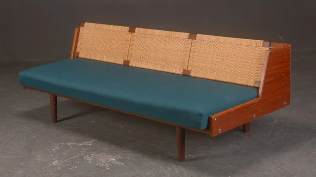 Hans J. Wegner. Daybed in teakwood / woven cane, model 'GE-258'