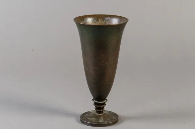 Just Andersen. Vase af patineret bronze