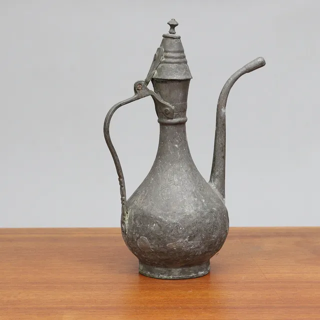 KANNA/ IBRIK, metall, troligen Osmanska riket, 1800-tal.