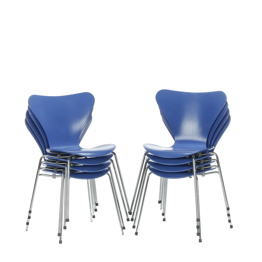 AJS - Arne Jacobsen. Eight 'Seven' chairs, model 3107 (8) — Furniture/Chairs — Lauritz