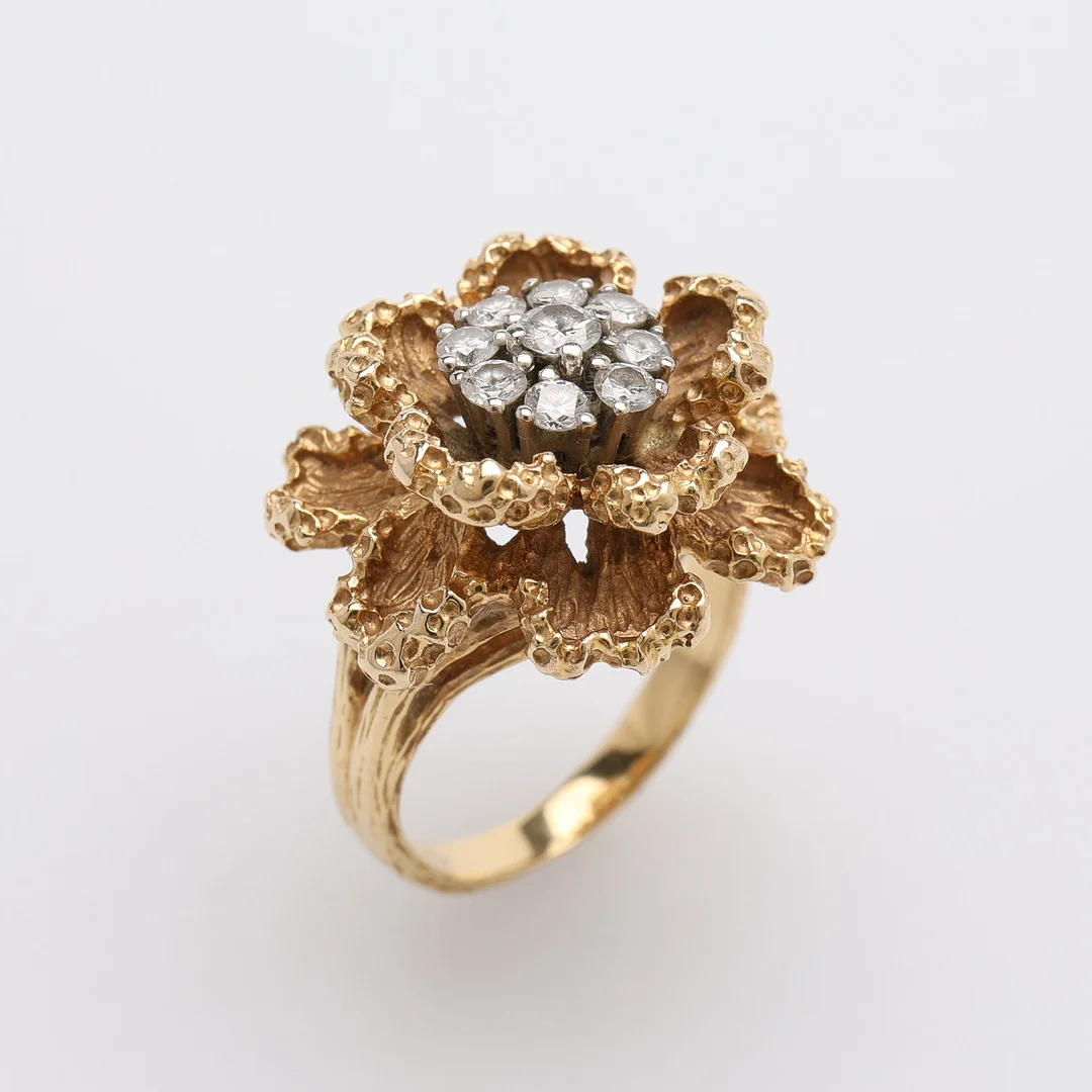 KARMOSÉRING, 18K GULD MED BRILJANTER, TOTAL VIKT 9,3 G. — Rings — Crafoord Auktioner Lund