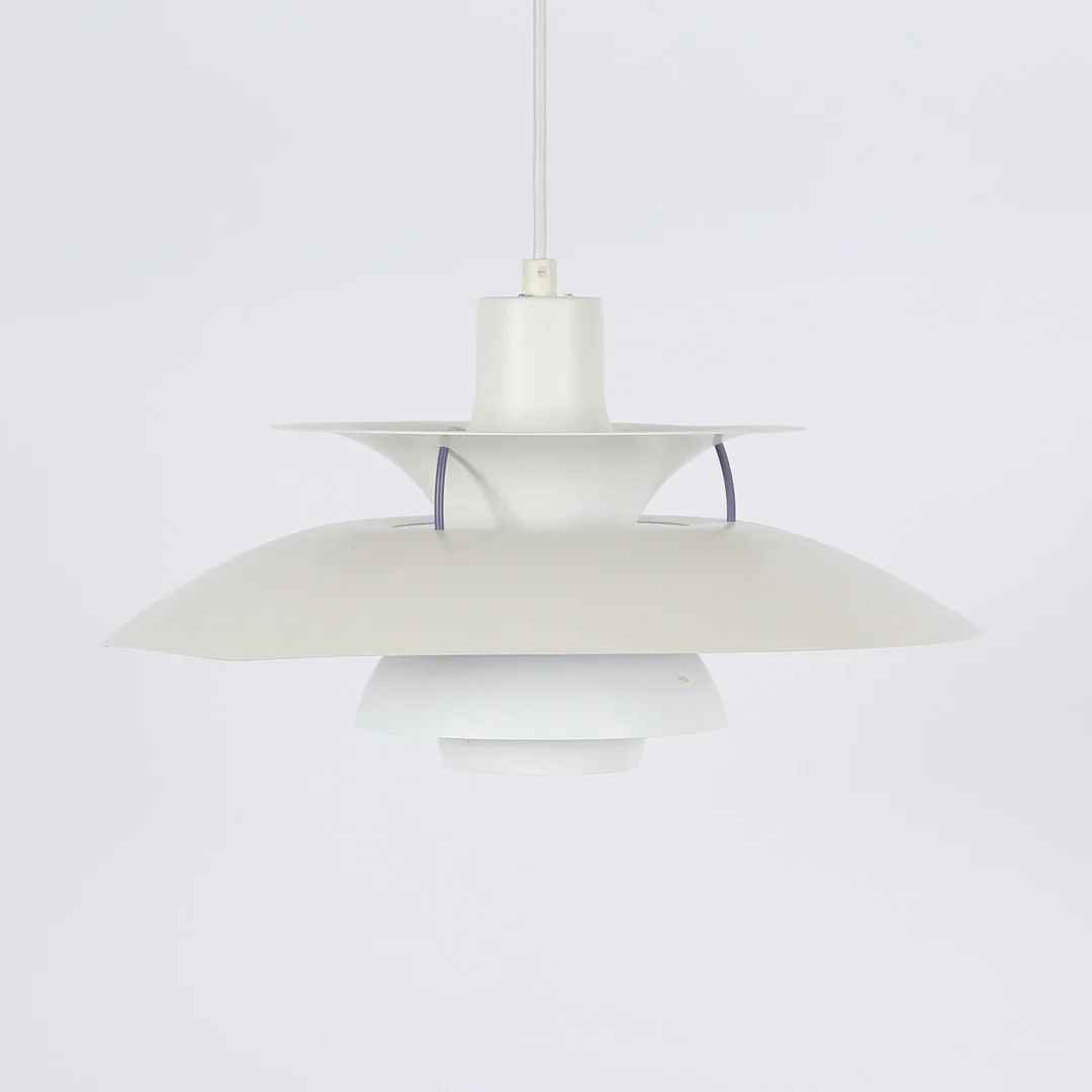 POUL HENNINGSEN. Louis Poulsen. PH5 pendel, hvid. — Ceiling lights — Bidstrup Auktioner