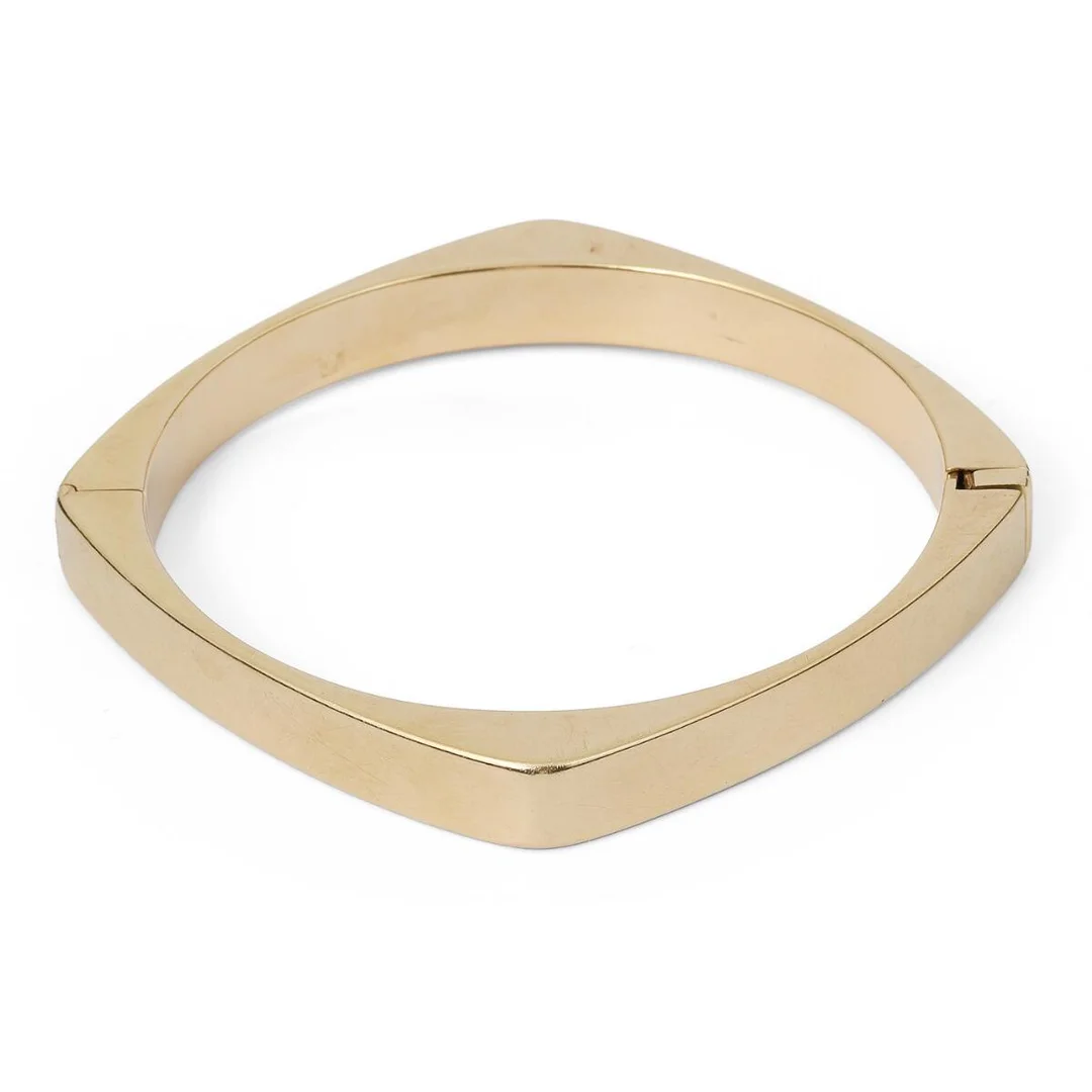 An openable bangle of 14k gold. Design no. 201. Weight app. 26 g. W. 8 mm. Inner diam. app. 5.9 cm. — Jewellery/Bracelets — Bruun Rasmussen