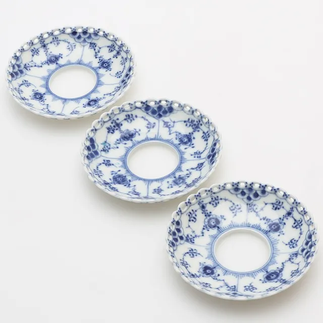 LJUSMANCHETTER, 3 st, "Musselmalet helblond", modell 1/1009, Royal Copenhagen, Danmark.