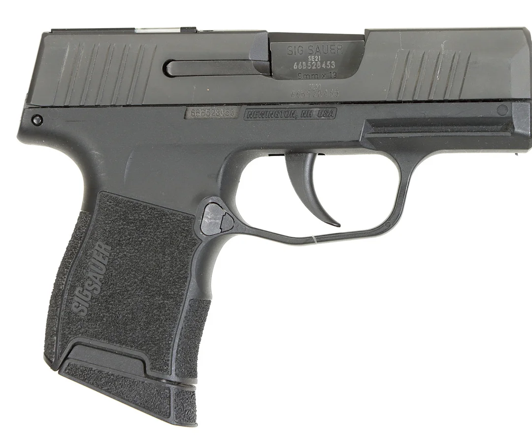 PISTOL, fabrikat Sig-Sauer, modell P365 SAS, kaliber 9x19, tillv.nr 66B528453, se-nr Beg. — Pistols — Walter Borg