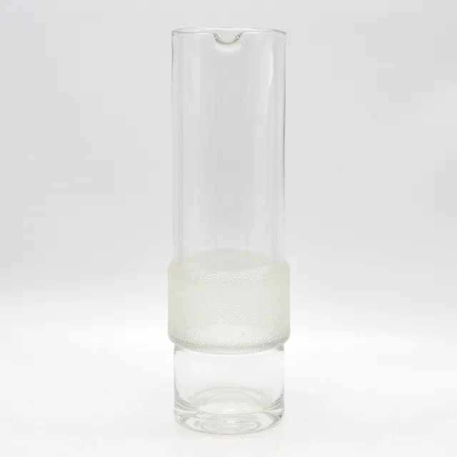 SKANDINAVISCHE DESIGNERKARAFFE, UNBEKANNTER KÜNSTLER, GLAS, TRANSPARENT, ZYLINDRISCH, SPÄTES 20. JAHRHUNDERT.