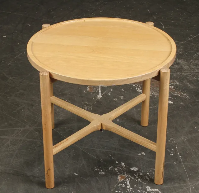 Hans J. Wegner for PP Møbler. Model PP35. Bakkebord af ask